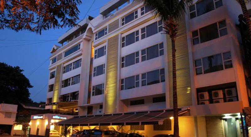 Kapila Business Hotel Пюн Екстериор снимка