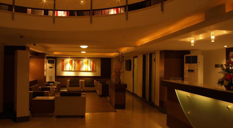 Kapila Business Hotel Пюн Екстериор снимка