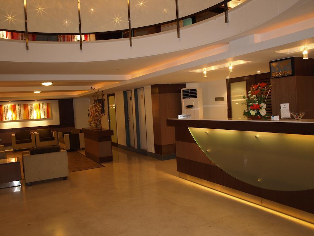 Kapila Business Hotel Пюн Екстериор снимка