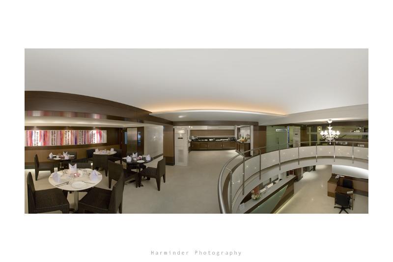 Kapila Business Hotel Пюн Екстериор снимка