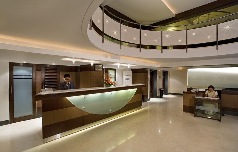 Kapila Business Hotel Пюн Екстериор снимка